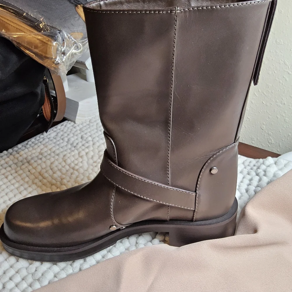 Stuart Weitzman womens 6.5 maverick pull on boots